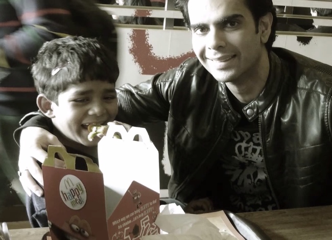 Man Buys A Kid McDonald's For The First Time. This Is Heartbreaking.