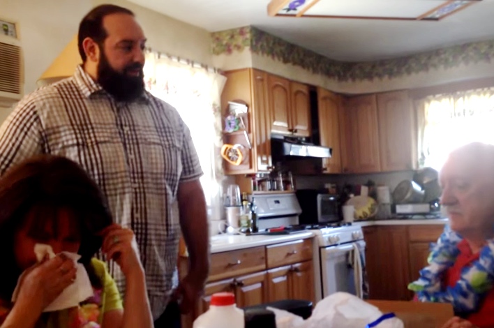 Son Reveals 50th Anniversary Surprise To Parents, Has Them Stunned