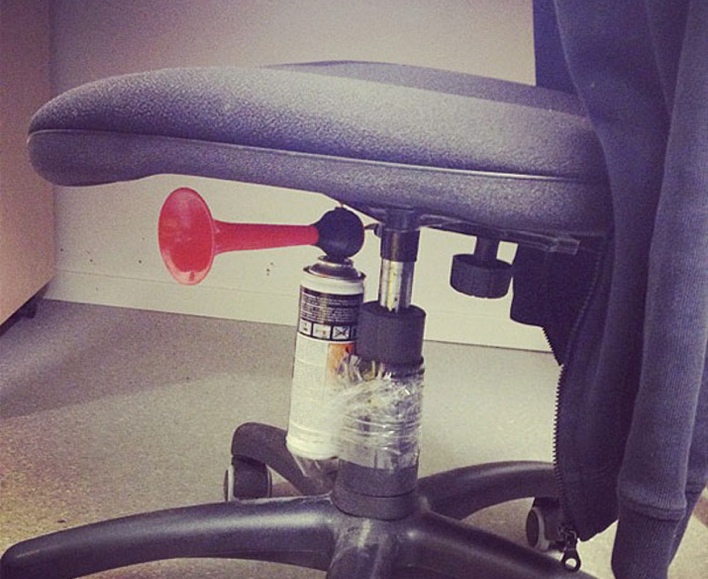 26 April Foolsâ€™ Day Pranks To Trick Your Co-Workers, Friends, And Family