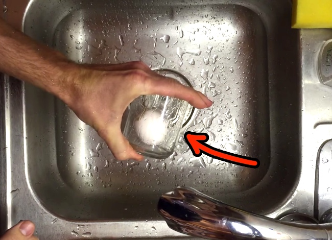 He Puts An Egg In A Glass With Water And Starts Shaking. The Result? Mind Blowing!