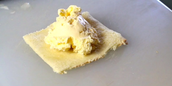 She Wraps Ice Cream In Bread, And Now I WANT This!