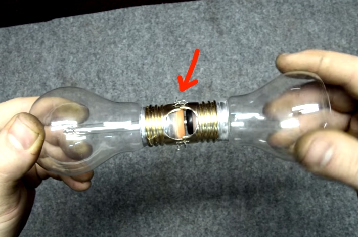 He Attaches 2 Light Bulbs Together, Creates 1 Unique Kitchen Appliance