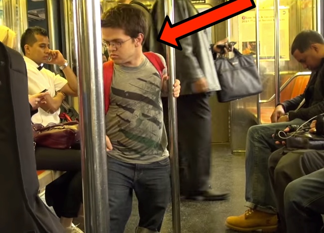 Man With Dwarfism Records A Day In His Life With Hidden Camera. What Some People Do Makes Me Sick.