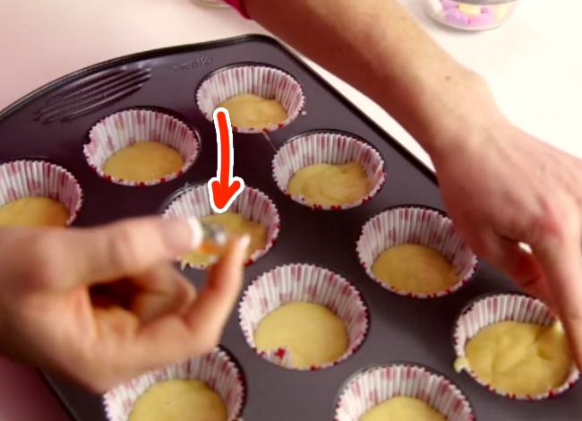 She Puts A Marble In A Cupcake Tin To Make This Special Valentineâ€™s Treat