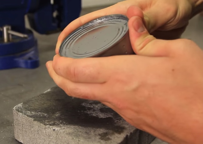 How To Open Food Cans With Your Bare Hands. It's Actually A LOT Easier Than You'd Think!