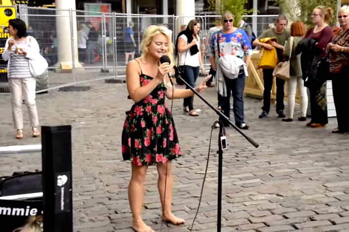 When This Barefoot Street Performer Took The Mic, No One Expected THAT