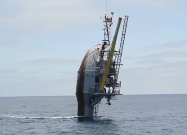 This US Navy Vessel Flips 90 Degrees And Submerges Itself While At Sea