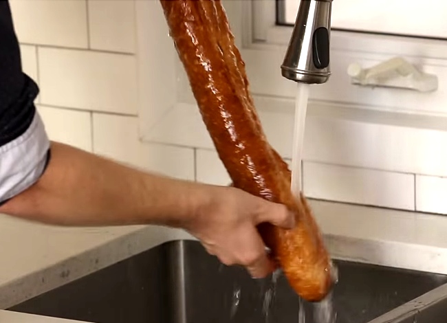 He Puts Bread Under Running Water. The Reason Is Brilliant.