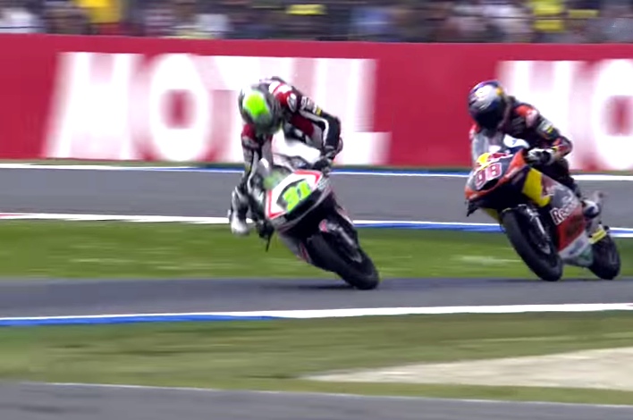 He Falls Off His Bike, Still Finishes Race In The Most Glorious Way