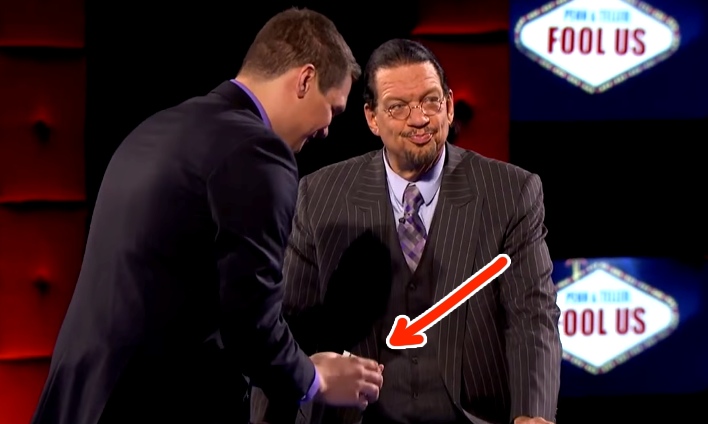 Magician Fools Penn & Teller With 1 Second Tricks