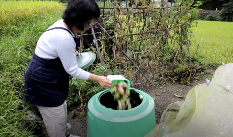 ENTIRE Town In Japan Produced A Jar's Worth Of Trash In 2 Years. Here's The Secret.