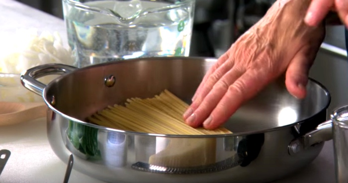 'One Pot Pasta' Recipe Makes For A Quick And Healthy Dinner