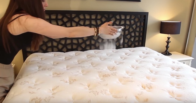 How To Properly And Thoroughly Clean A Mattress