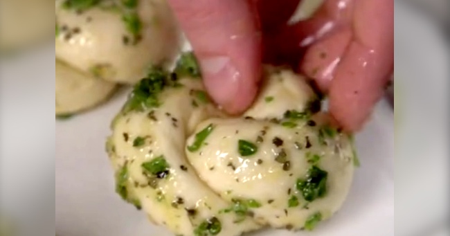 Learn to Make These Yummy Garlic Parmesan Knots