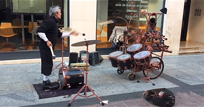 'Drum Juggling' In The Streets Of Zaragoza