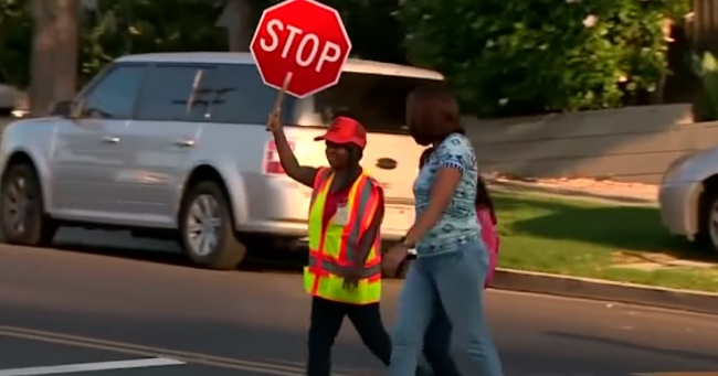 Crossing Guard Fights Off Woman Trying to Kidnap an 8-Year-Old Girl