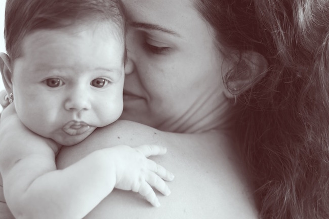 Here's Why Most Mothers Hold Their Babies on Their Left Side