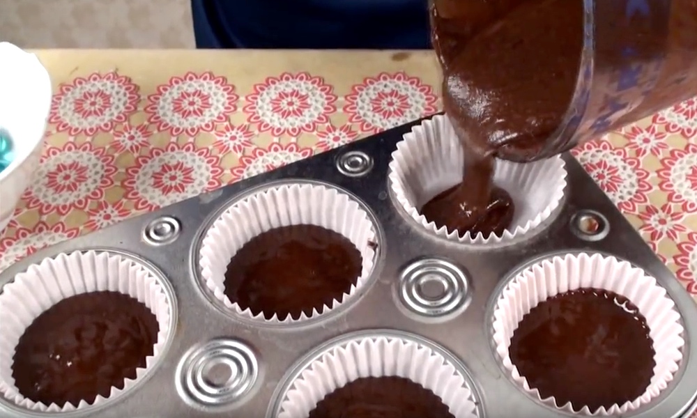 She Pours Mix Into Cupcake Tins, Then Watch When She Drops The Marble