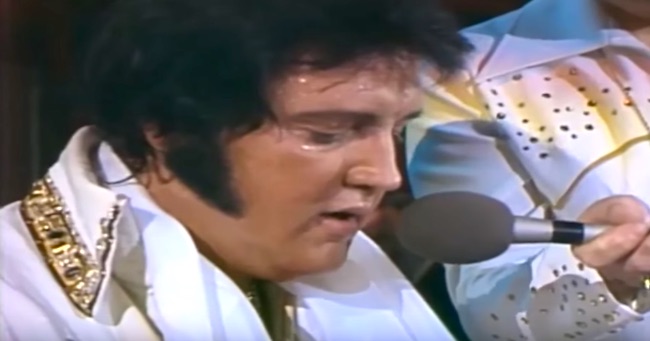 This Rare Elvis Presley Performance Will Leave Chills Down Your Spine ...