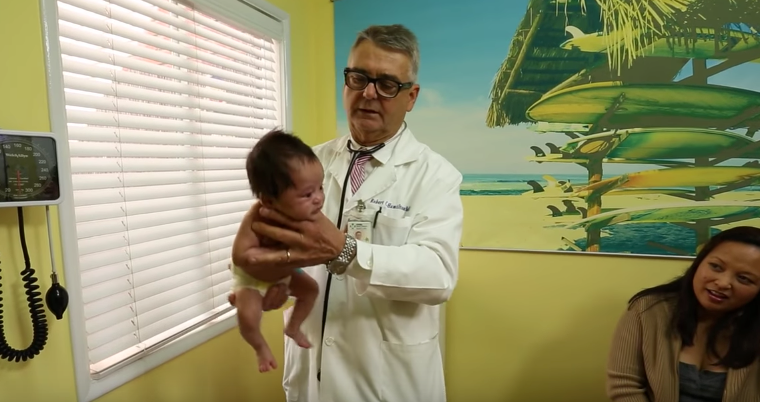 Doctor Shows Amazing Trick of How to Calm a Crying Baby