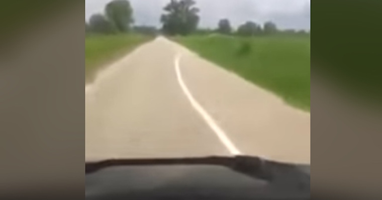 Drivers Laugh Hilariously At The Terrible Job Done By The Road Markings Painter