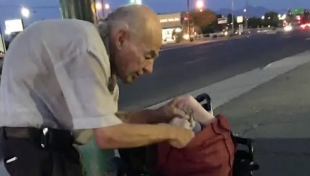 Old Man Sits on Same Street Corner Every Night, Then Woman Finds the Reason Why