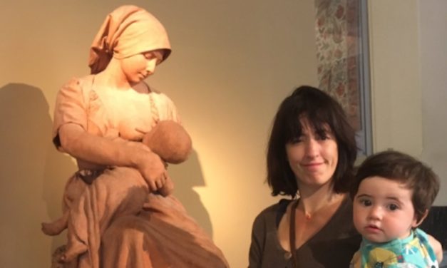 Museum Asks Breastfeeding Mom to Cover Up, Then She Posts These Tweets to Clap Back