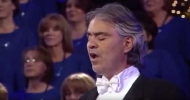 Andrea Bocelli Performs Gorgeous Rendition of 