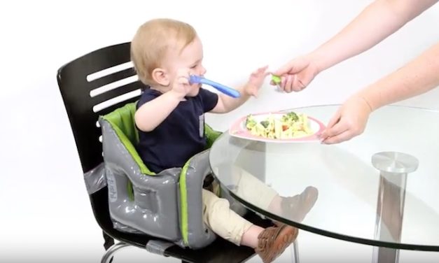 Airtushi Inflatable High Chair: The High Chair That Fits in Your Purse