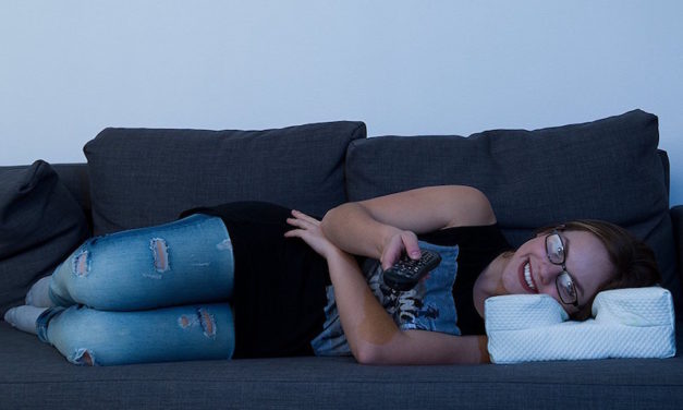 LaySee Pillow: The Pillow Designed Exclusively for Glasses-Wearers
