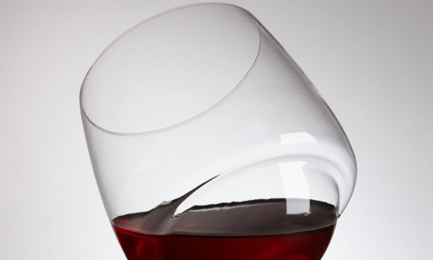 Saturn Wine Glass: Never Spill Your Wine Again