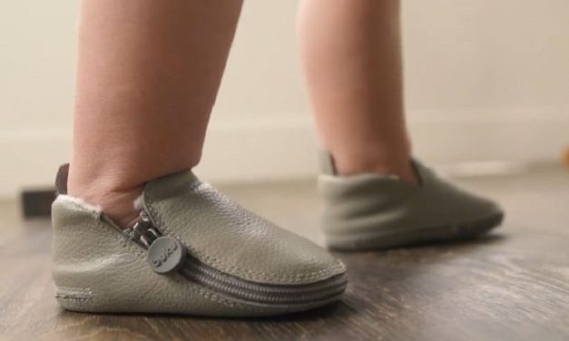 Buku Babies: Baby Shoes Zip All the Way to Front for Easy Access