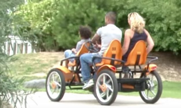 Berg E-Gran Tour: Off Roader 4 Seat Family Go Kart Uses Battery To Help Pedal