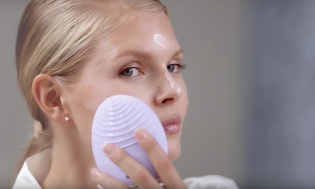 FOREO LUNA 2 Personalized Facial Cleansing Brush: Luxurious Care for Your Skin